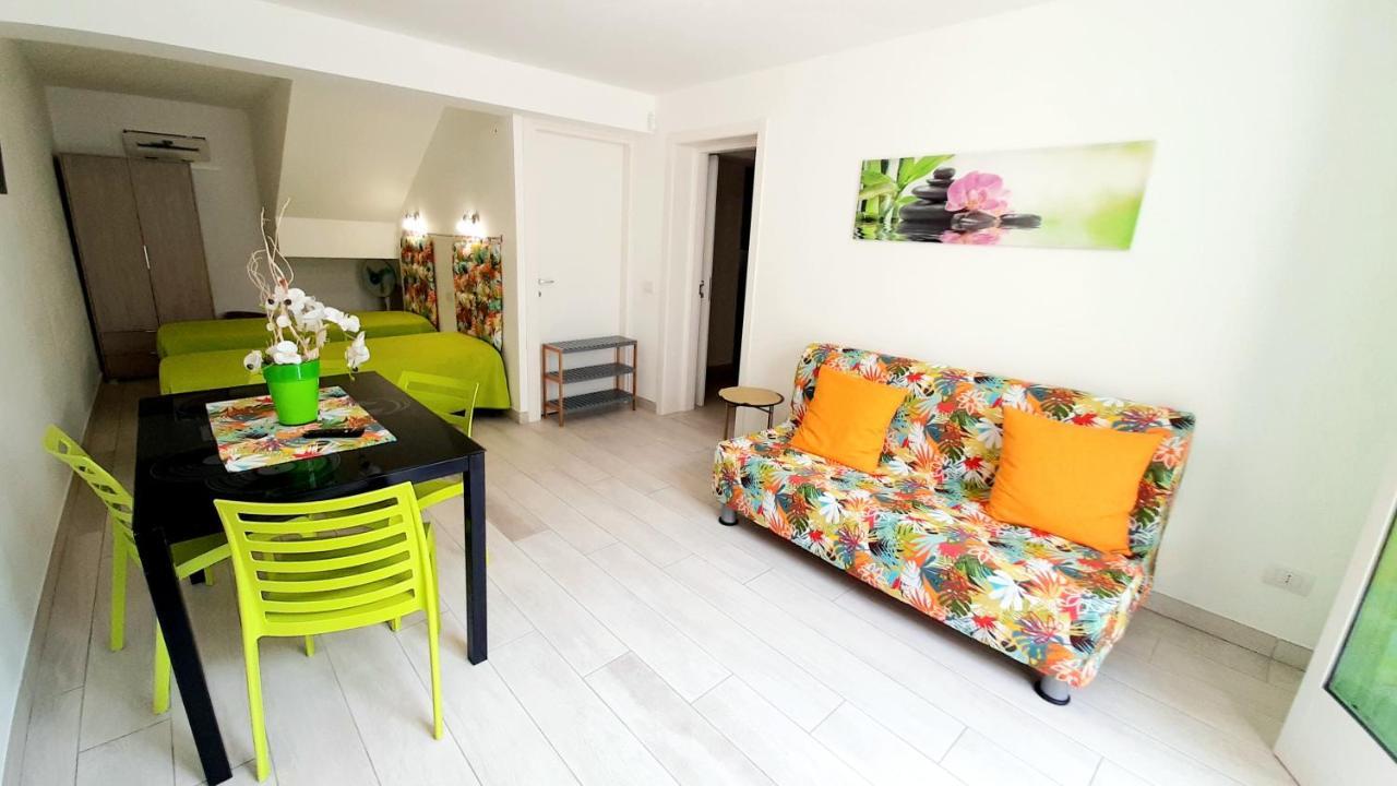 Joshua Rooms Porto Cesareo Exterior photo